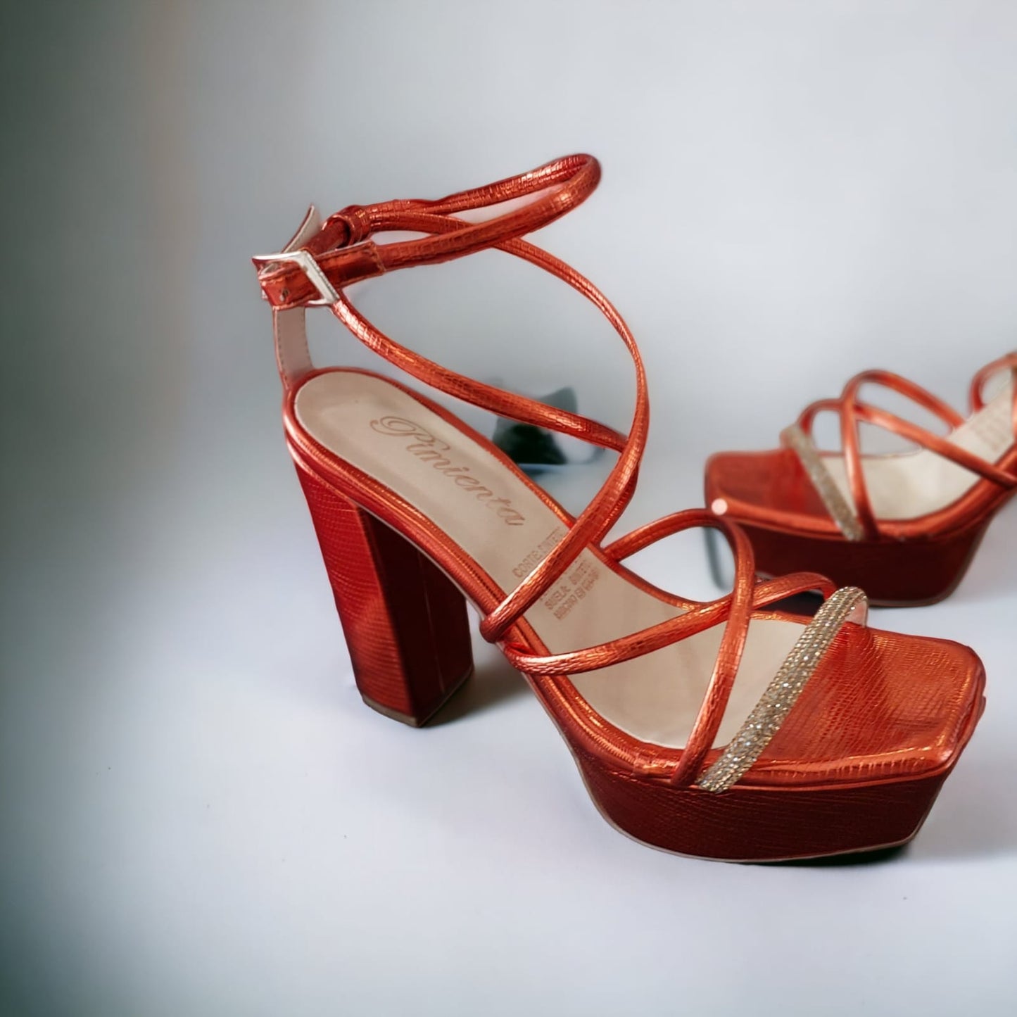 2522 Sandalia